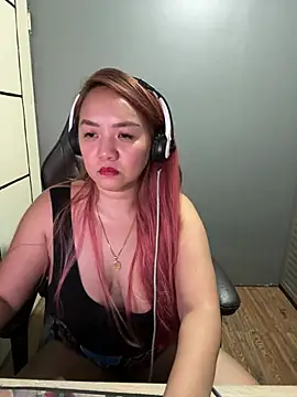 Snapshot of chloe_wonderlust chatting on July 2026 09:02:01 AM chloe wonderlust online show from July 2026 09:02:01 AM