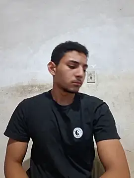Snapshot of andre_oliver2 chatting on July 2026 08:30:02 PM andre oliver2 online show from July 2026 08:30:02 PM