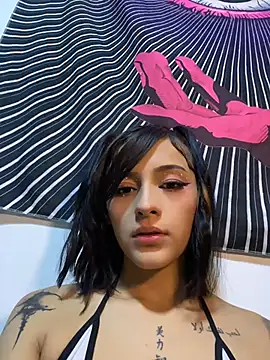 Snapshot of karolCozmo chatting on July 2026 07:04:02 AM karolCozmo online show from July 2026 07:04:02 AM