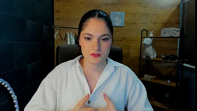 ReneeeKing online show from July 2026 01:58:01 PM
