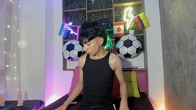 Snapshot of Dominik_lux chatting on July 2026 03:31:02 AM Dominik lux online show from July 2026 03:31:02 AM