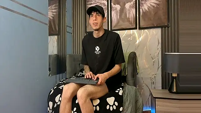 Snapshot of Pacomaster chatting on July 2026 03:20:02 AM Pacomaster online show from July 2026 03:20:02 AM