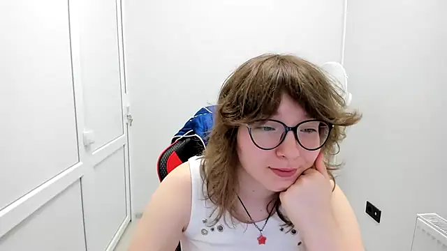 Snapshot of HachiYume chatting on July 2026 07:22:01 AM HachiYume online show from July 2026 07:22:01 AM