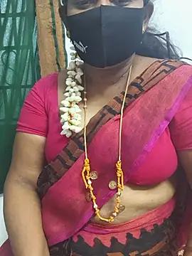 Snapshot of tamilrose143 chatting on July 2026 12:33:02 PM tamilrose143 online show from July 2026 12:33:02 PM