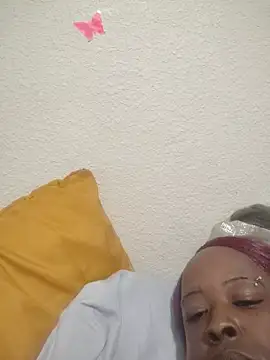 Snapshot of Deeona chatting on July 2026 10:41:01 AM Deeona online show from July 2026 10:41:01 AM