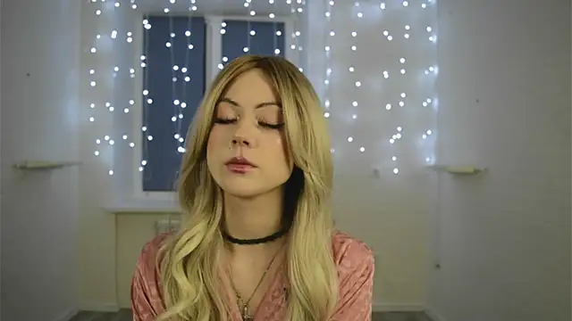 Olivia Voss online show from July 2026 05:50:01 PM