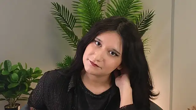 Snapshot of LuraBellazer chatting on July 2026 11:37:02 AM LuraBellazer online show from July 2026 11:37:02 AM