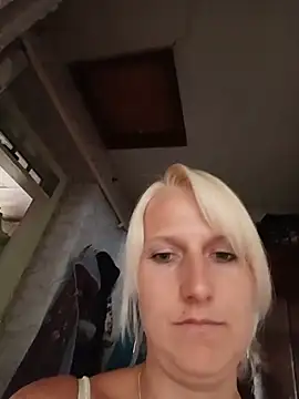 Snapshot of Amina-lov chatting on July 2026 03:14:01 PM Amina-lov online show from July 2026 03:14:01 PM