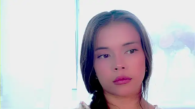 Snapshot of SuellenLonghi chatting on July 2026 10:21:02 AM SuellenLonghi online show from July 2026 10:21:02 AM