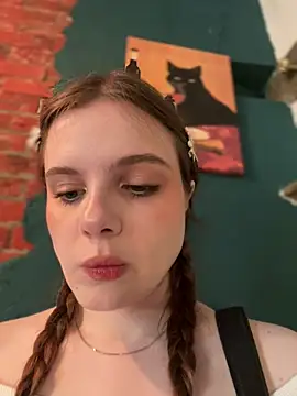 Snapshot of Lunabelle_ chatting on July 2026 07:04:01 AM Lunabelle online show from July 2026 07:04:01 AM