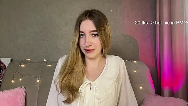 creamberryy online show from July 2026 09:05:01 AM