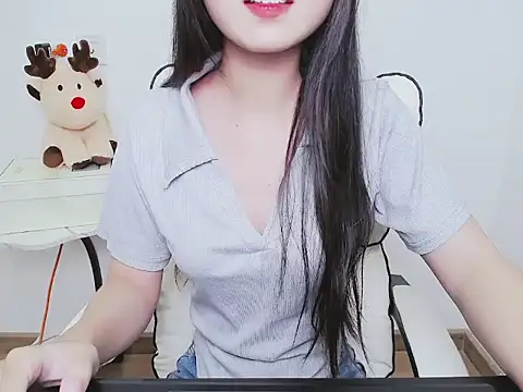 Snapshot of Love-sweets2 chatting on July 2026 08:50:01 AM Love-sweets2 online show from July 2026 08:50:01 AM