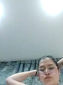 Snapshot of zakura-yun chatting on July 2026 02:27:02 AM zakura-yun online show from July 2026 02:27:02 AM