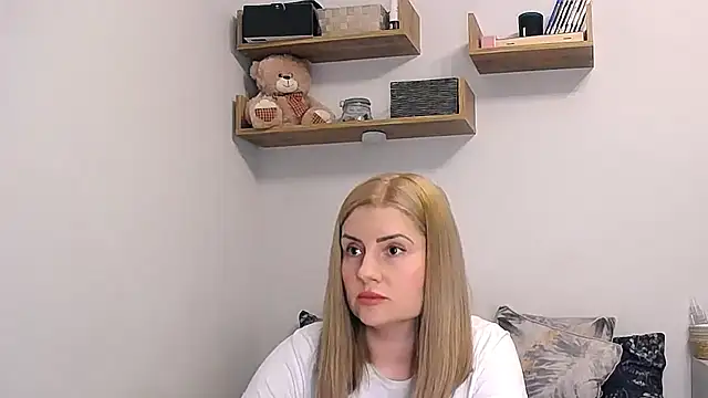 Snapshot of alisenties chatting on May 2026 02:35:02 PM alisenties online show from May 2026 02:35:02 PM