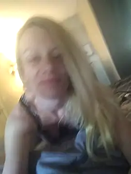 OnlyMe4U online show from July 2026 03:15:02 PM