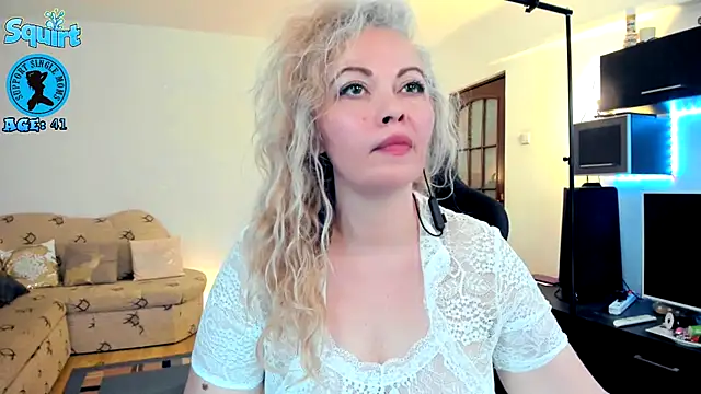 WhitneyLynn online show from September 2025 08:52:01 PM