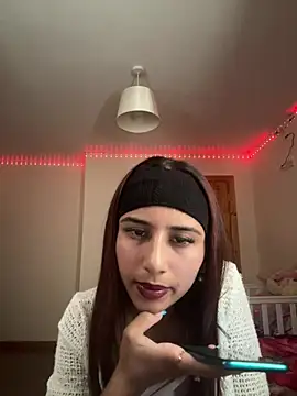 Snapshot of NextDoorMolly chatting on July 2026 04:11:01 PM NextDoorMolly online show from July 2026 04:11:01 PM