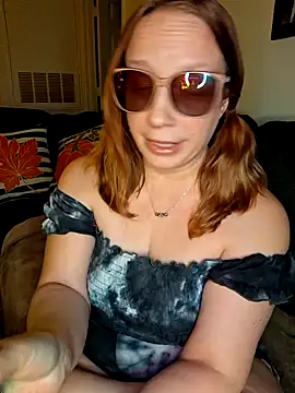 XxMs StarzxX online show from November 2025 05:42:02 AM