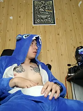 TonyGumm online show from July 2026 07:16:01 PM