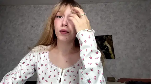 Snapshot of AriaFlyFerrari chatting on July 2026 07:00:02 AM AriaFlyFerrari online show from July 2026 07:00:02 AM