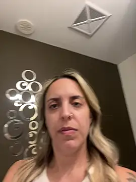 mellybearzzz online show from July 2026 06:55:02 AM