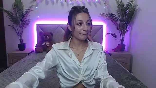 MiyaLinn online show from August 2026 12:36:02 PM