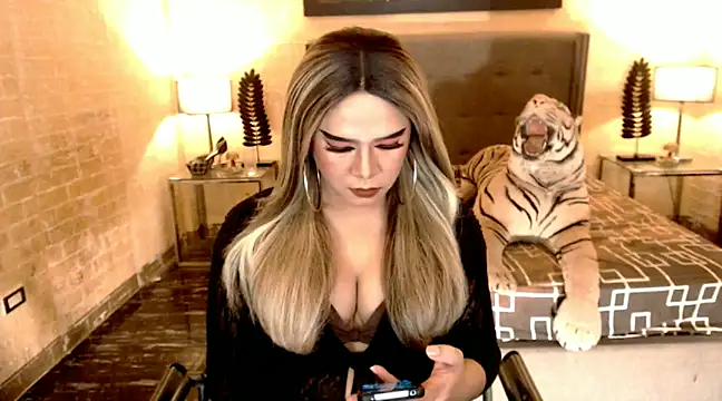 BigCumHuntersxx online show from February 2025 06:08:02 PM