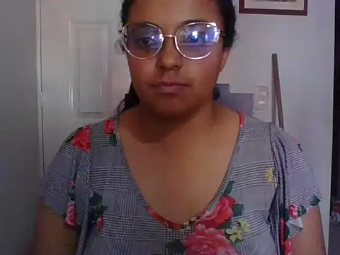 Snapshot of Valeryyyy_ chatting on July 2026 07:45:01 PM Valeryyyy online show from July 2026 07:45:01 PM