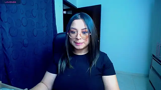 Snapshot of sensualmilena22 chatting on July 2026 01:54:01 PM sensualmilena22 online show from July 2026 01:54:01 PM
