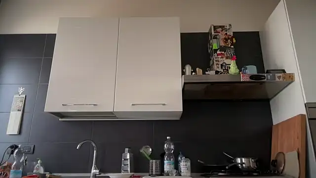 theitalianbear online show from December 2024 12:00:01 PM