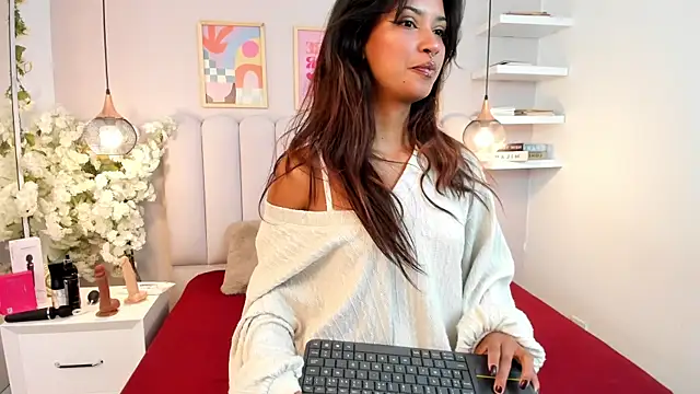 alessia  noir  online show from July 2026 09:22:01 PM