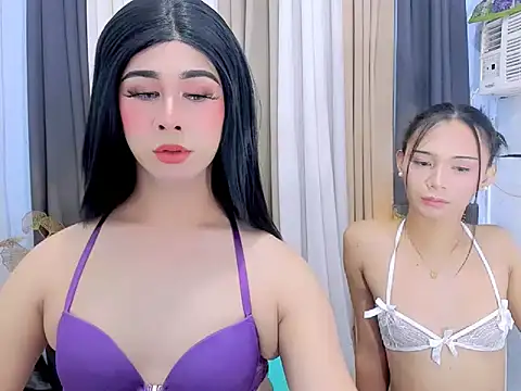 Snapshot of strawberry_lust chatting on July 2026 06:28:02 PM strawberry lust online show from July 2026 06:28:02 PM