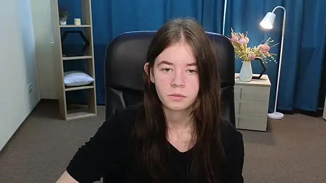 Snapshot of NicolaDevis chatting on July 2026 08:46:01 AM NicolaDevis online show from July 2026 08:46:01 AM