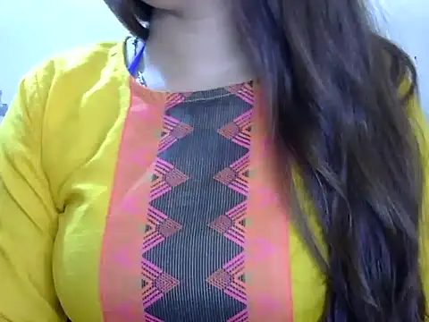 SleekAura online show from July 2026 02:32:01 AM