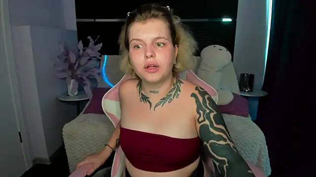 Snapshot of Eva_Starfire_ chatting on August 2026 08:24:01 AM Eva Starfire online show from August 2026 08:24:01 AM
