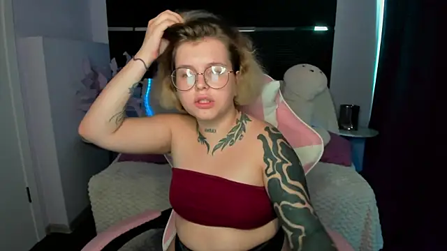Snapshot of Eva_Starfire_ chatting on August 2026 09:04:01 AM Eva Starfire online show from August 2026 09:04:01 AM