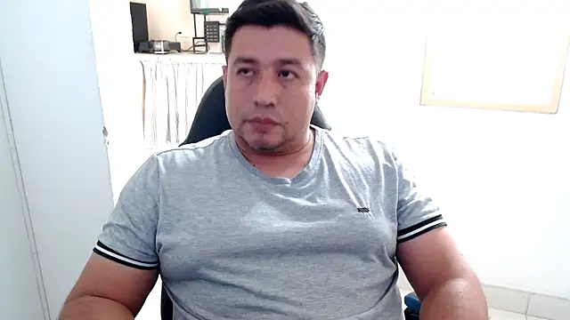 Snapshot of lianjuc06 chatting on July 2026 03:00:02 PM lianjuc06 online show from July 2026 03:00:02 PM