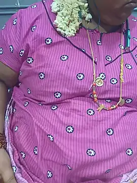 Snapshot of tamilkaviya143 chatting on August 2026 06:00:01 PM tamilkaviya143 online show from August 2026 06:00:01 PM