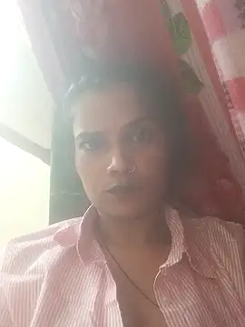 Snapshot of Kira105xxx chatting on August 2026 11:58:01 PM Kira105xxx online show from August 2026 11:58:01 PM