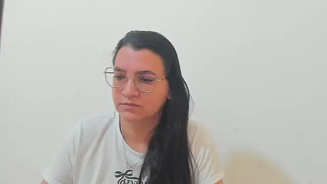 MARILYN GARCIA online show from December 2025 04:57:02 PM