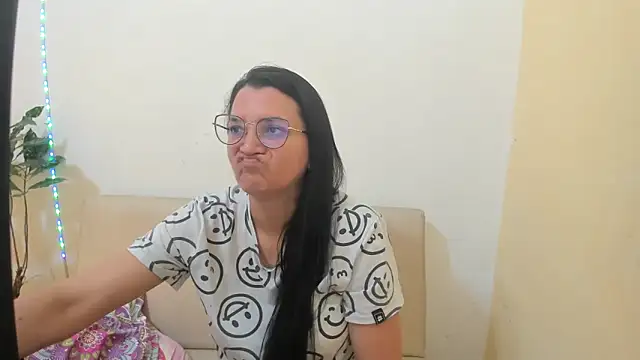 MARILYN GARCIA online show from April 2026 04:08:01 PM