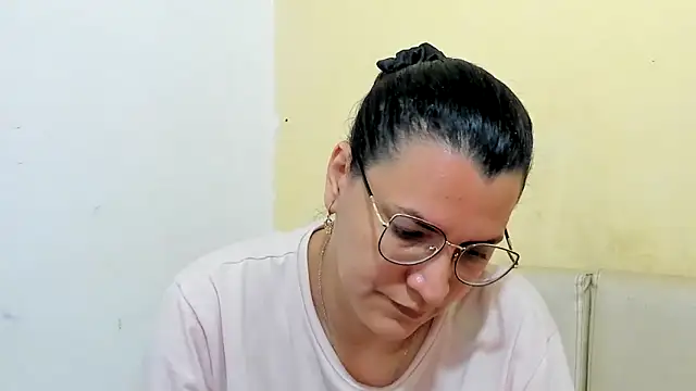 Snapshot of MARILYN_GARCIA chatting on May 2026 01:41:01 PM MARILYN GARCIA online show from May 2026 01:41:01 PM