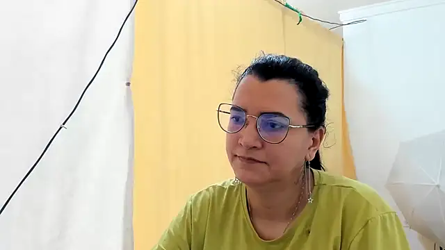Snapshot of MARILYN_GARCIA chatting on May 2026 04:03:02 PM MARILYN GARCIA online show from May 2026 04:03:02 PM