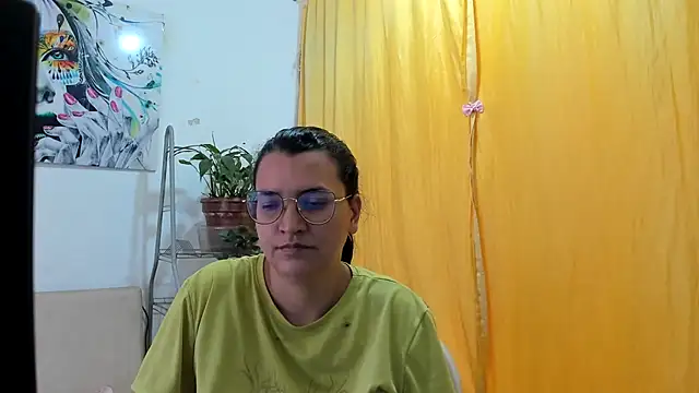 Snapshot of MARILYN_GARCIA chatting on June 2026 07:25:02 PM MARILYN GARCIA online show from June 2026 07:25:02 PM