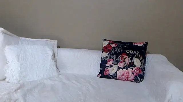 redizabel online show from February 2025 07:00:01 PM