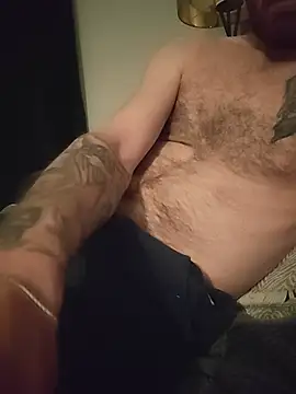 Snapshot of Bearded_Daddy321 chatting on August 2026 11:42:02 PM Bearded Daddy321 online show from August 2026 11:42:02 PM