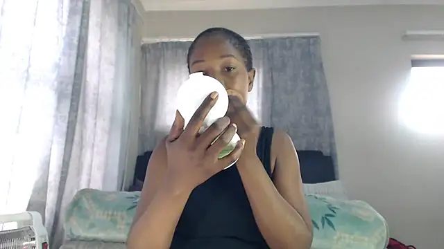 leanna23 online show from December 2025 04:21:01 AM