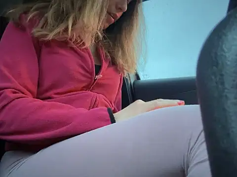 Snapshot of sexylenia chatting on March 2025 05:17:02 PM sexylenia online show from March 2025 05:17:02 PM