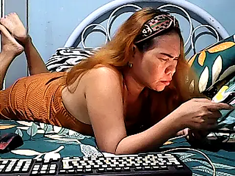 Snapshot of lovely-asian chatting on January 2025 12:58:02 PM lovely-asian online show from January 2025 12:58:02 PM