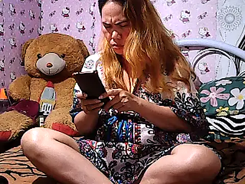 Snapshot of lovely-asian chatting on January 2025 11:41:01 AM lovely-asian online show from January 2025 11:41:01 AM